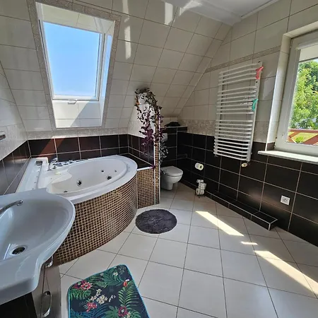 Pod Grusza Holiday home *